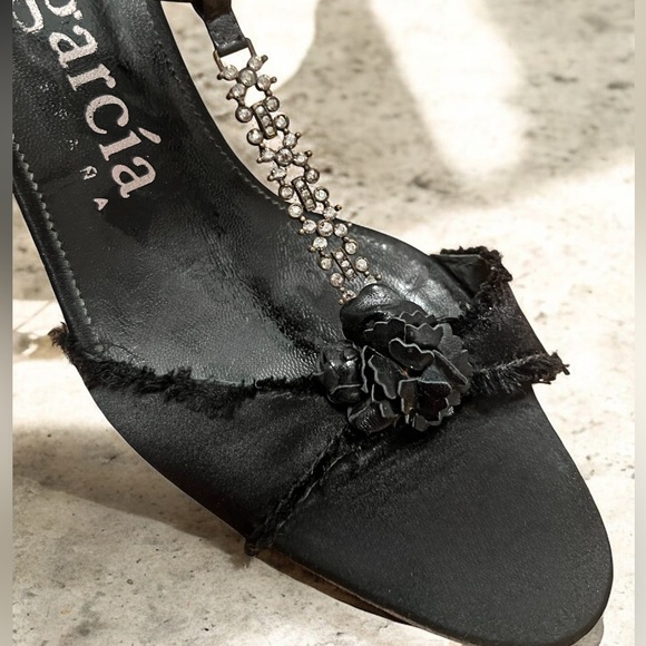 PEDRO GARCIA BLACK SATIN PEEP TOE CRYSTAL RHINESTONE Ankle strap HEELS sz 10 - Picture 3 of 6